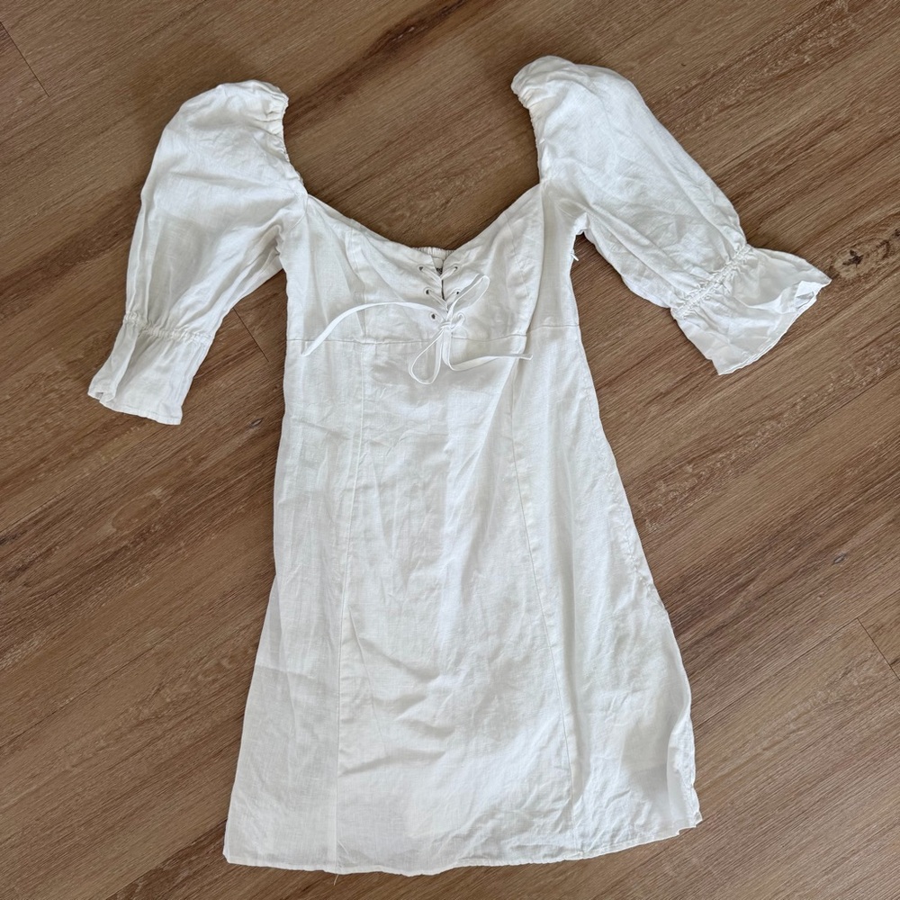 Wilfred (Aritzia) White Lace-Up Puff Sleeve Mini Dress